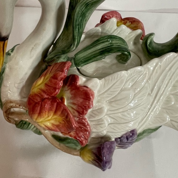 Fitz and Floyd Swan with Tulips Teapot/Pitcher - Picture 9 of 12